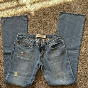 Joes jeans with embroidery